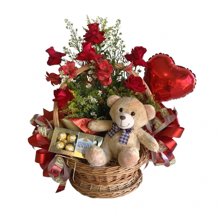 Arranjo de 6 rosas vermelhas com chocolate, pelúcia e balão Arranjo de 6 rosas vermelhas com chocolate, pelúcia e balão