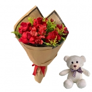 Buquê com 6 rosas vermelhas e pelúcia